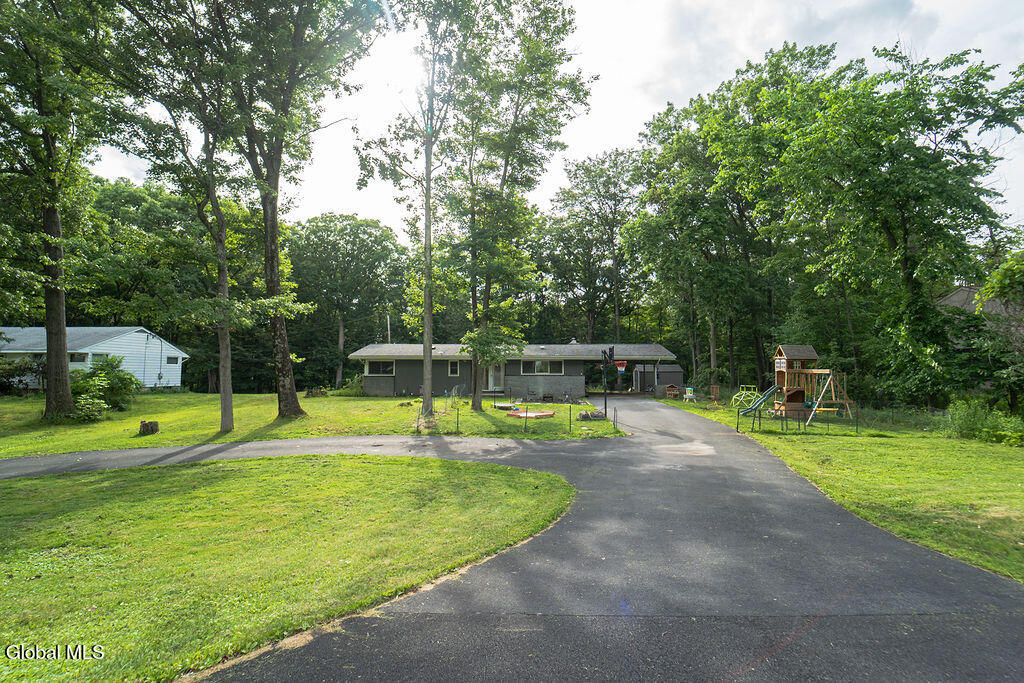 18 W Skyview Drive Cohoes NY 12047