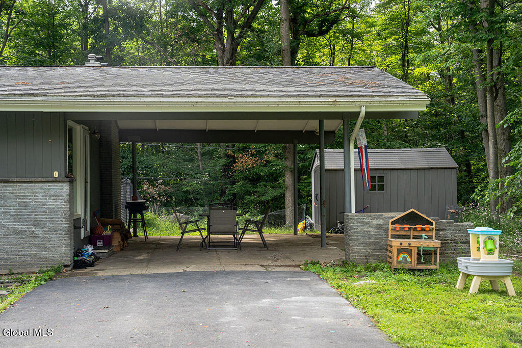 18 W Skyview Drive Cohoes NY 12047