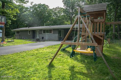 18 W Skyview Drive Cohoes NY 12047