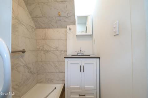 10 Daggett Terrace Schenectady NY 12307