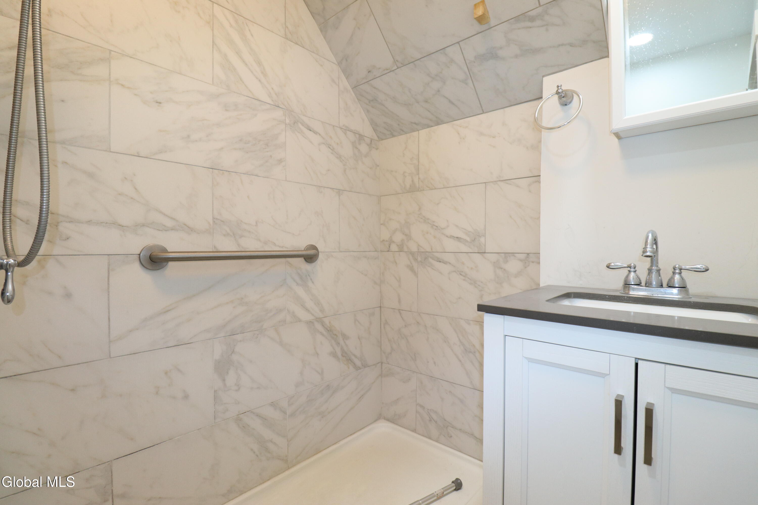 10 Daggett Terrace Schenectady NY 12307