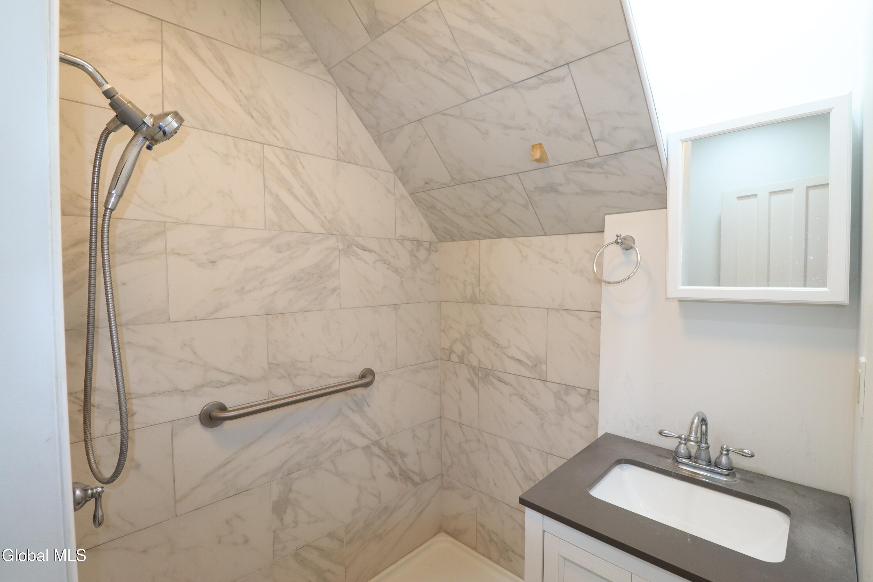 10 Daggett Terrace Schenectady NY 12307