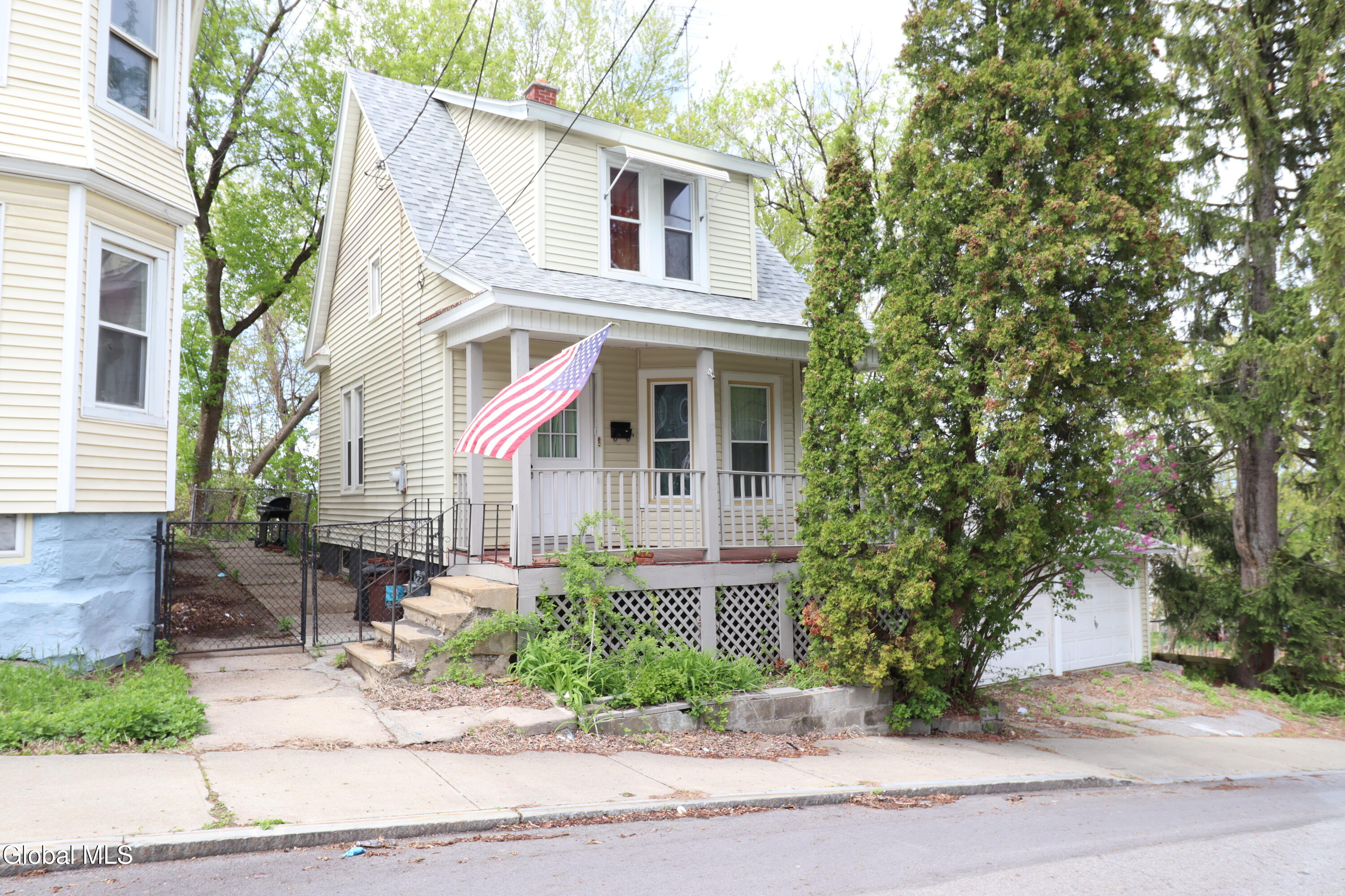 10 Daggett Terrace Schenectady NY 12307
