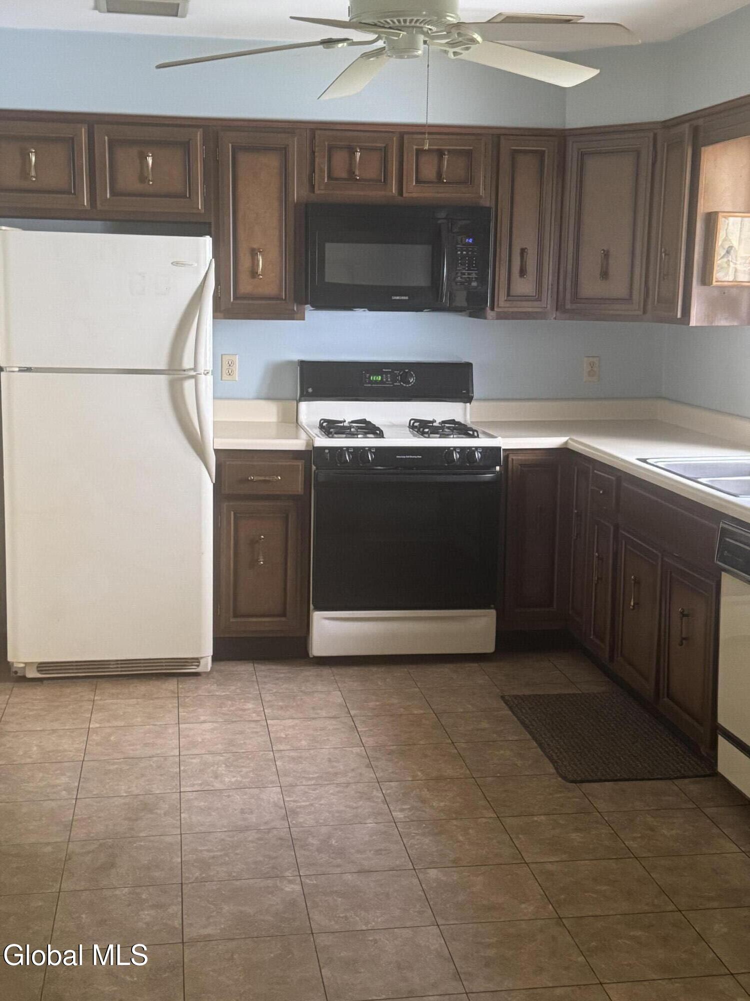 16 Judd Lane Wynantskill NY 12198