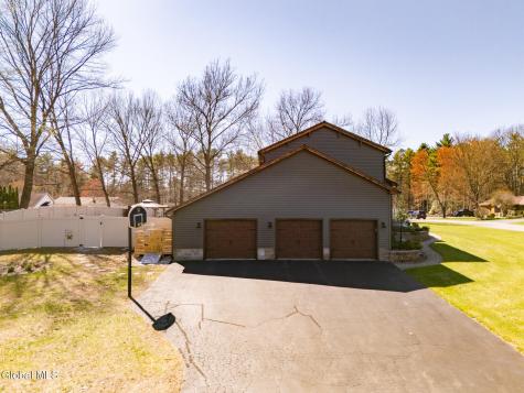 25 Kimberly Lane Moreau NY 12828