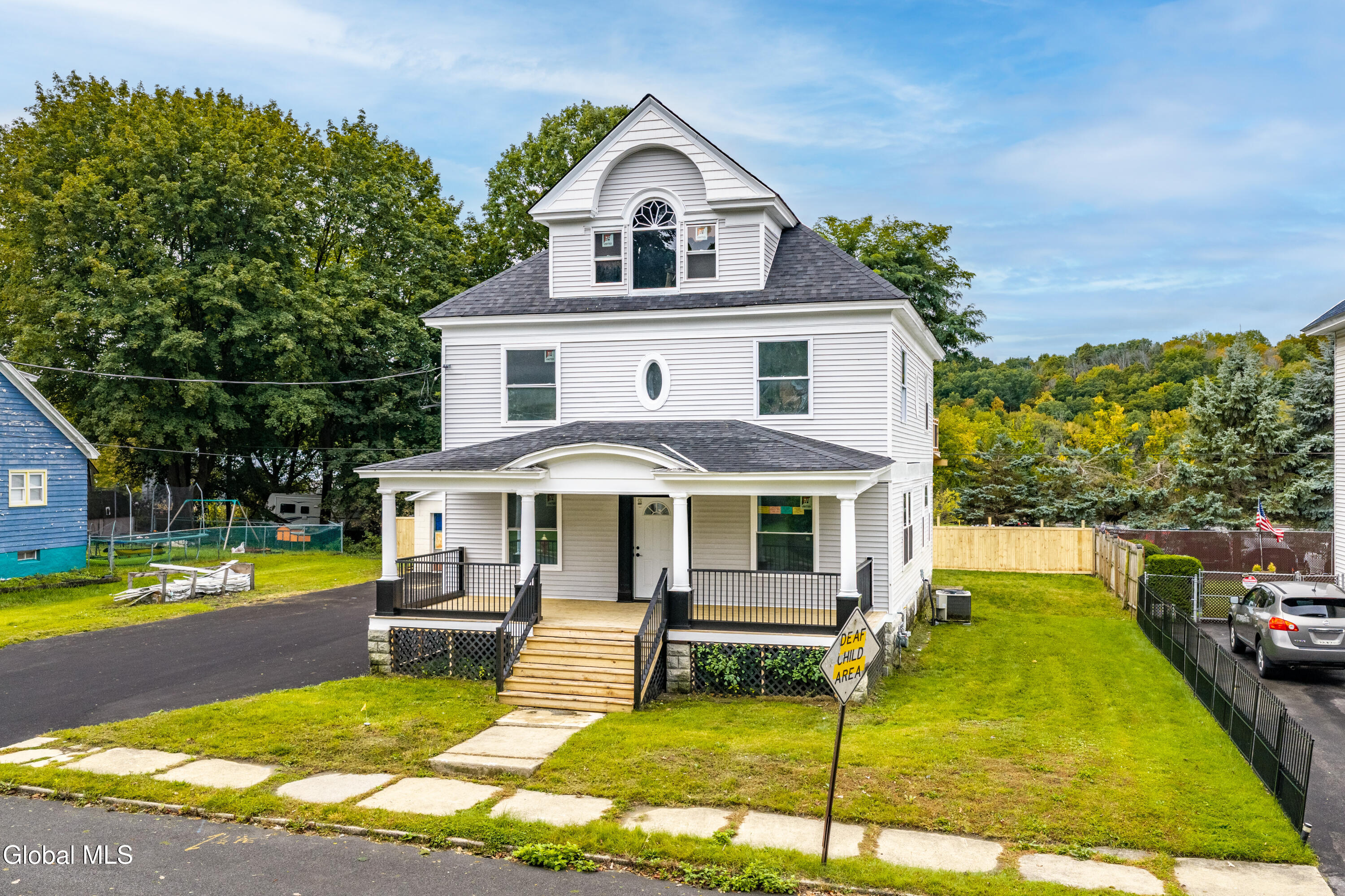 374 Division Street Amsterdam NY 12010