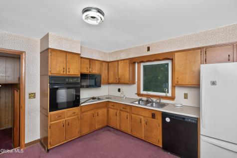 618 Via Ponderosa Schenectady NY 12303