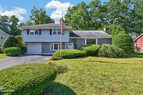 618 Via Ponderosa Schenectady NY 12303