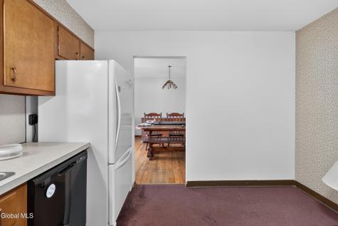 618 Via Ponderosa Schenectady NY 12303
