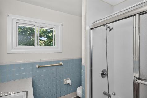 618 Via Ponderosa Schenectady NY 12303