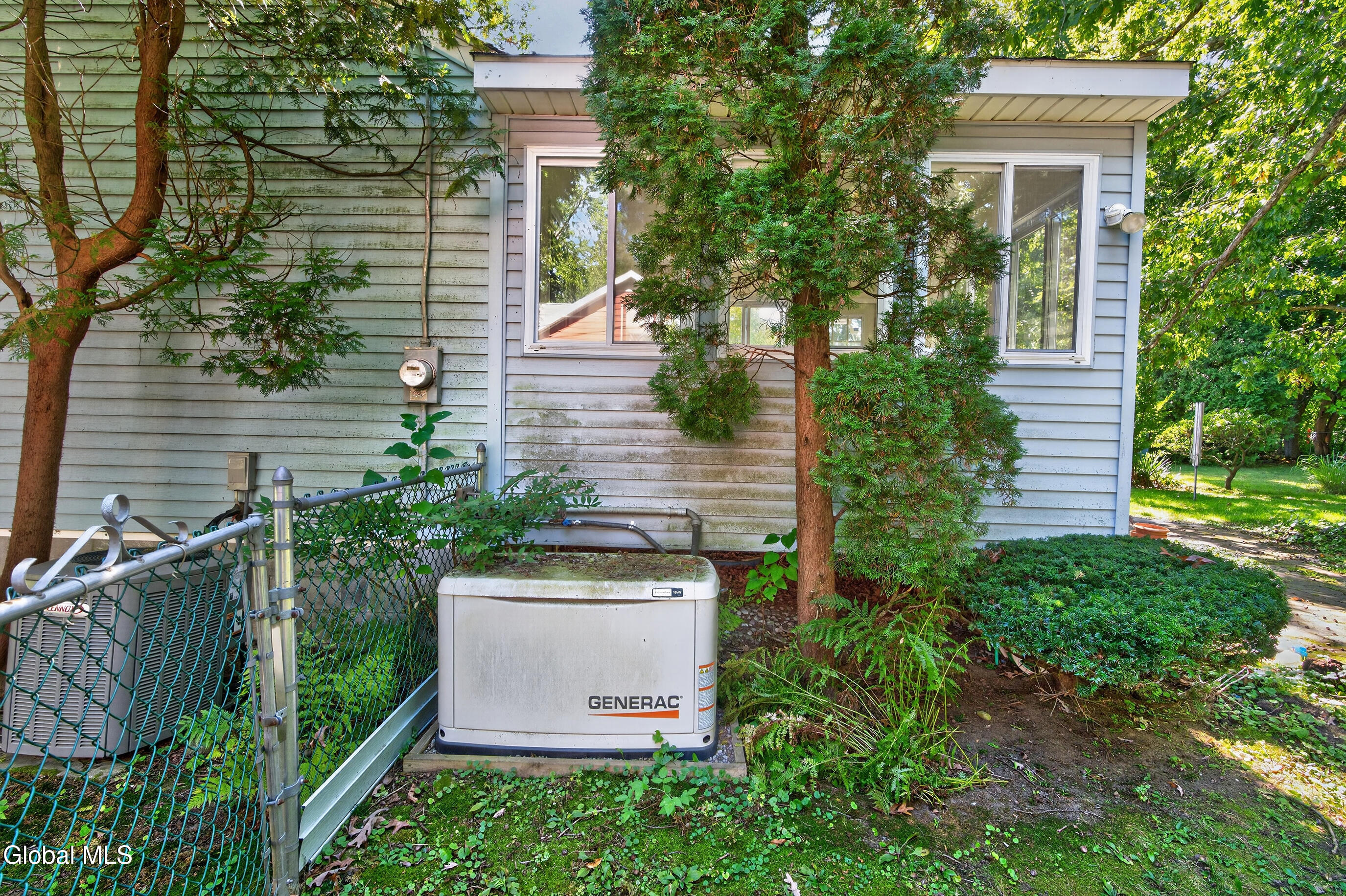 618 Via Ponderosa Schenectady NY 12303