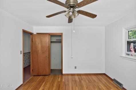 618 Via Ponderosa Schenectady NY 12303