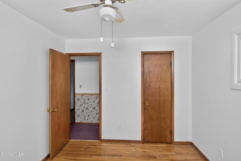 618 Via Ponderosa Schenectady NY 12303