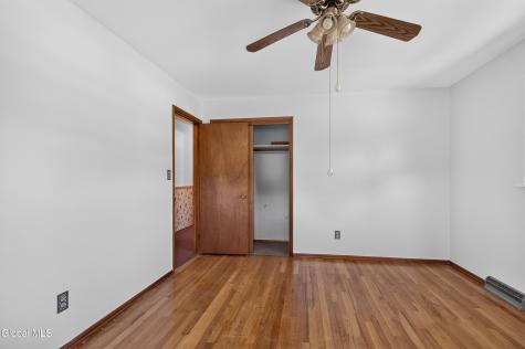 618 Via Ponderosa Schenectady NY 12303