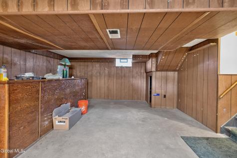 618 Via Ponderosa Schenectady NY 12303