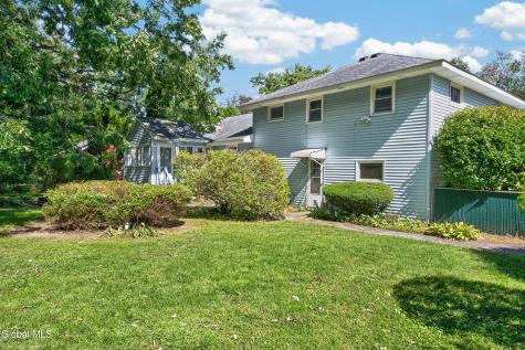 618 Via Ponderosa Schenectady NY 12303