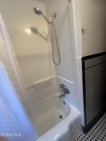 1063 Raymond Street Schenectady NY 12308