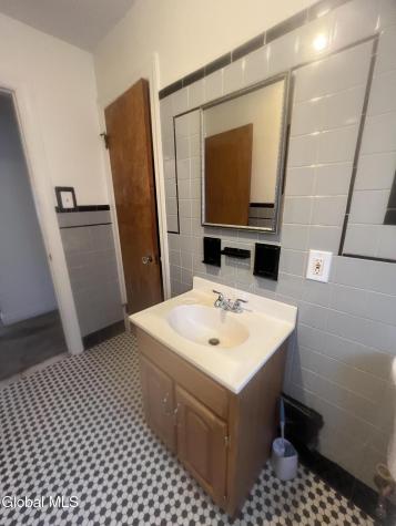 1063 Raymond Street Schenectady NY 12308