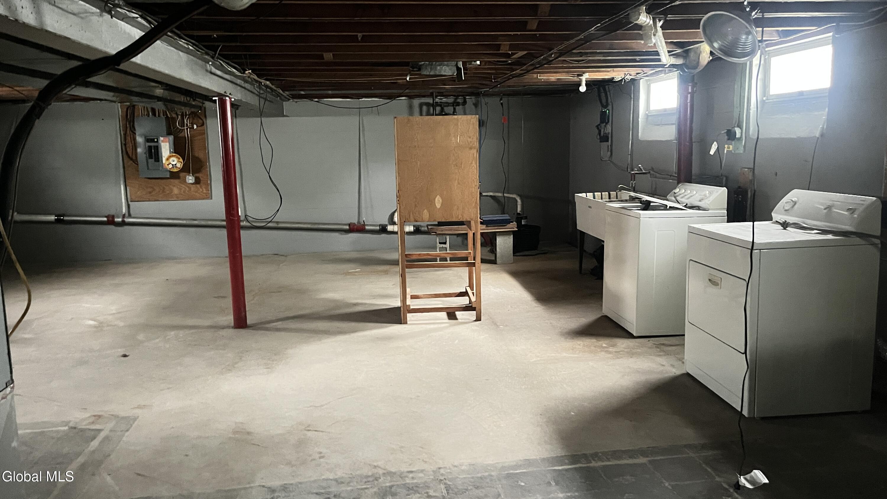 1063 Raymond Street Schenectady NY 12308