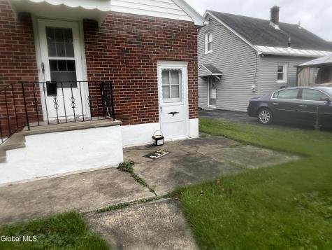 1063 Raymond Street Schenectady NY 12308