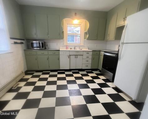 1063 Raymond Street Schenectady NY 12308