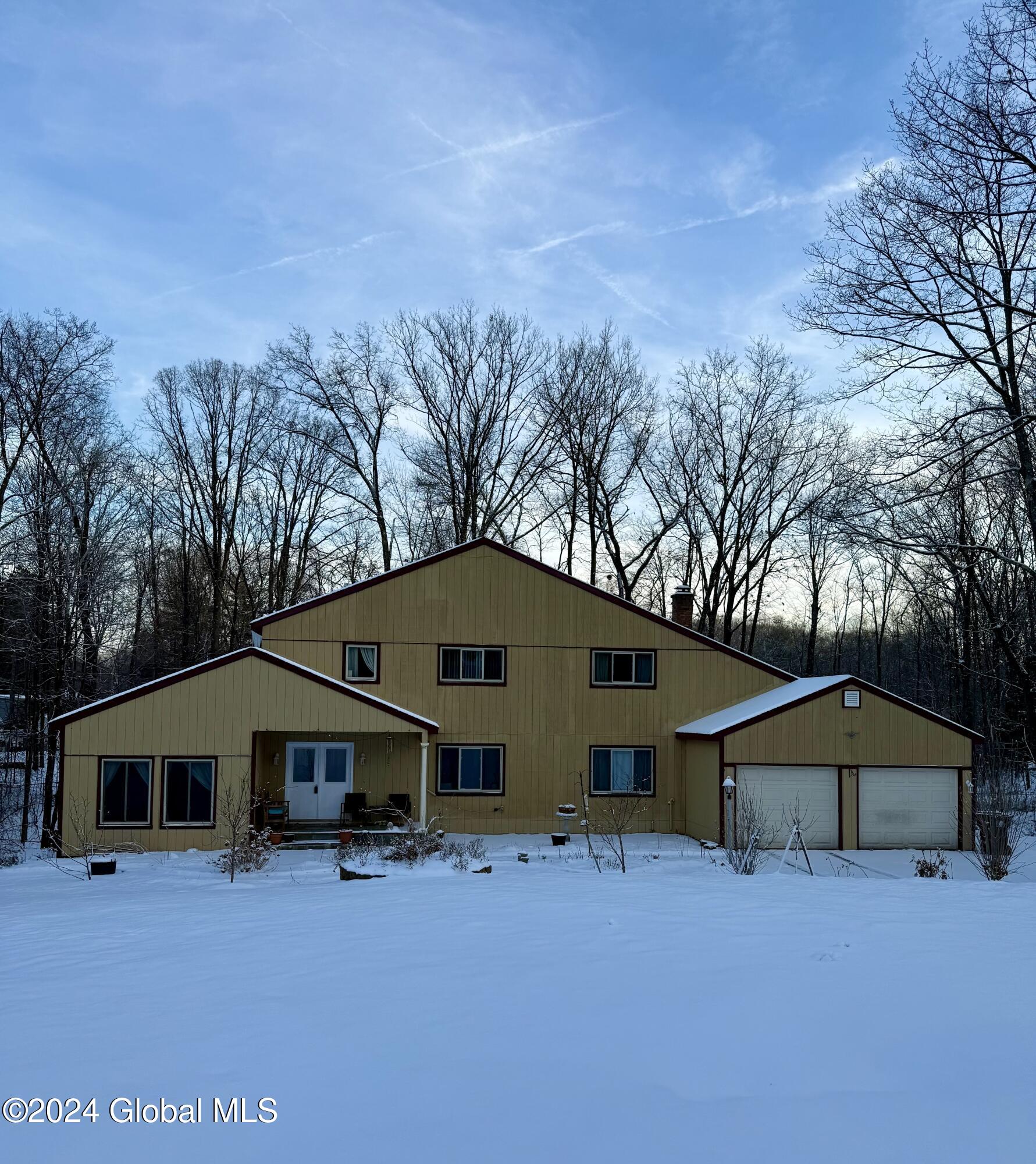 27 Shelbourne Court Schenectady NY 12309