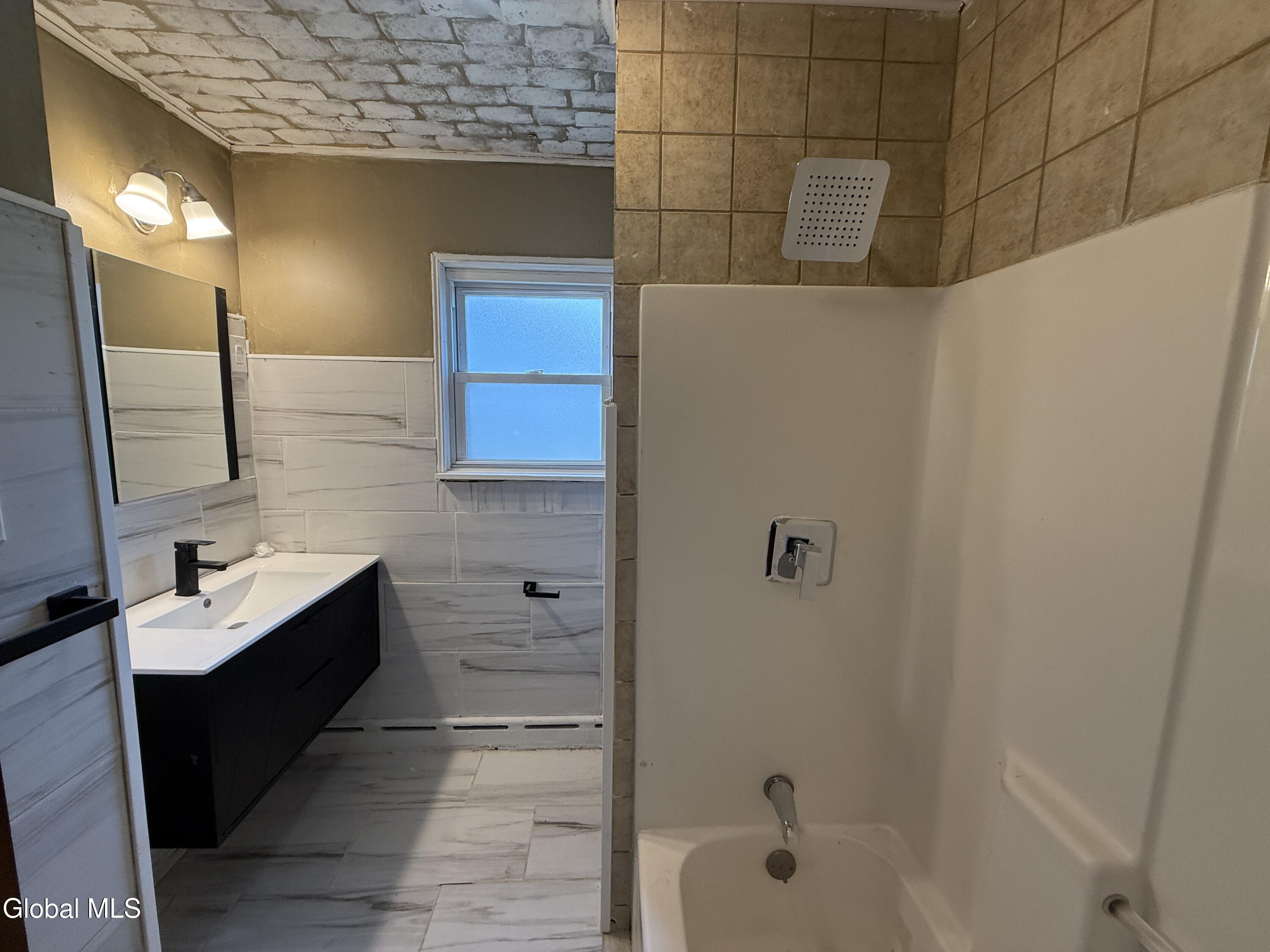 35 Conliss Avenue Cohoes NY 12047