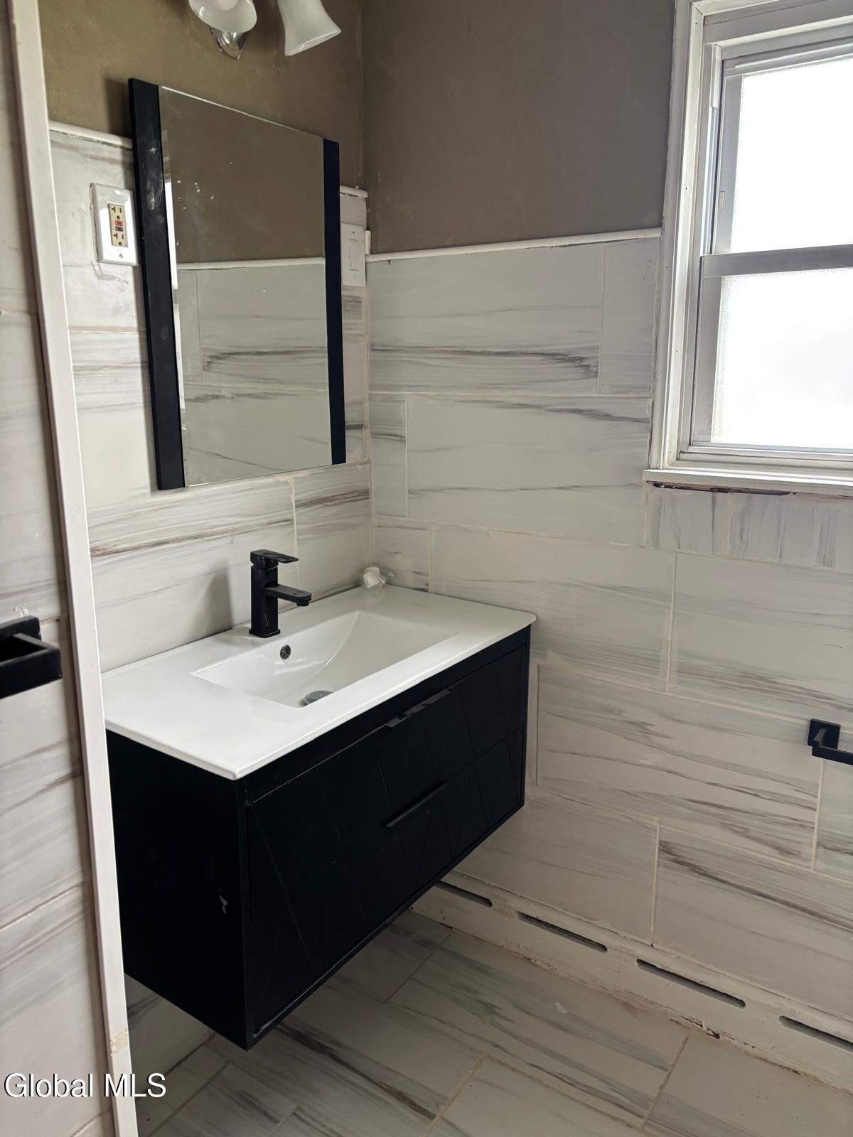 35 Conliss Avenue Cohoes NY 12047