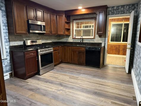 35 Conliss Avenue Cohoes NY 12047