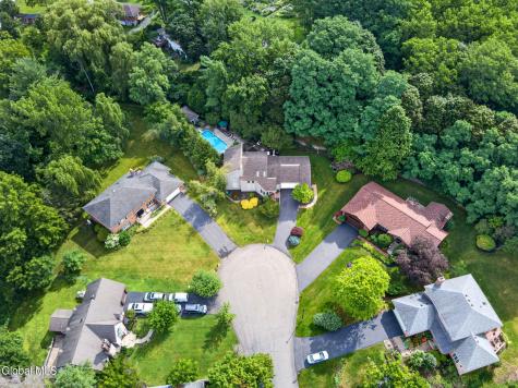 22 Olive Tree Lane Albany NY 12208