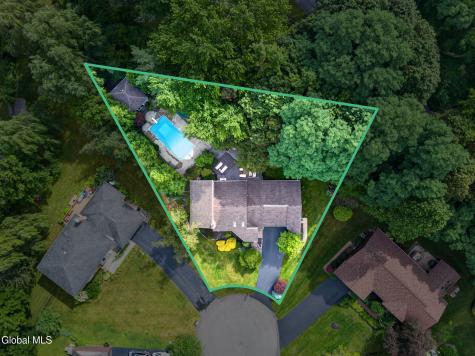 22 Olive Tree Lane Albany NY 12208