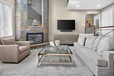 22 Olive Tree Lane Albany NY 12208
