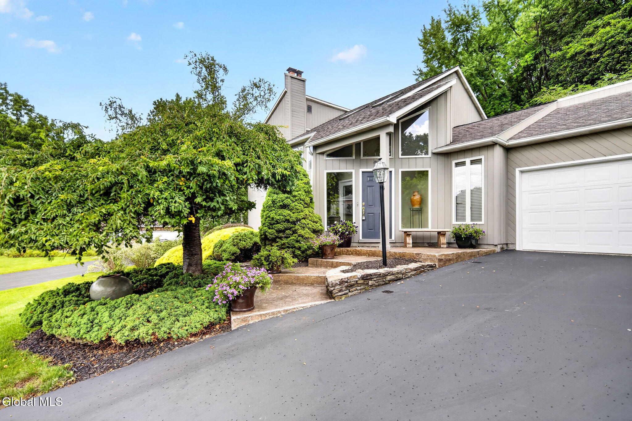 22 Olive Tree Lane Albany NY 12208