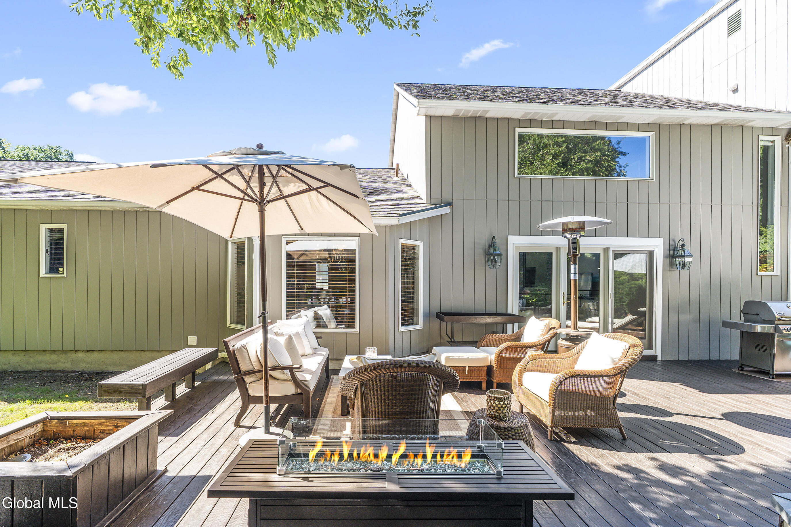 22 Olive Tree Lane Albany NY 12208