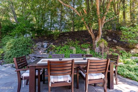 22 Olive Tree Lane Albany NY 12208