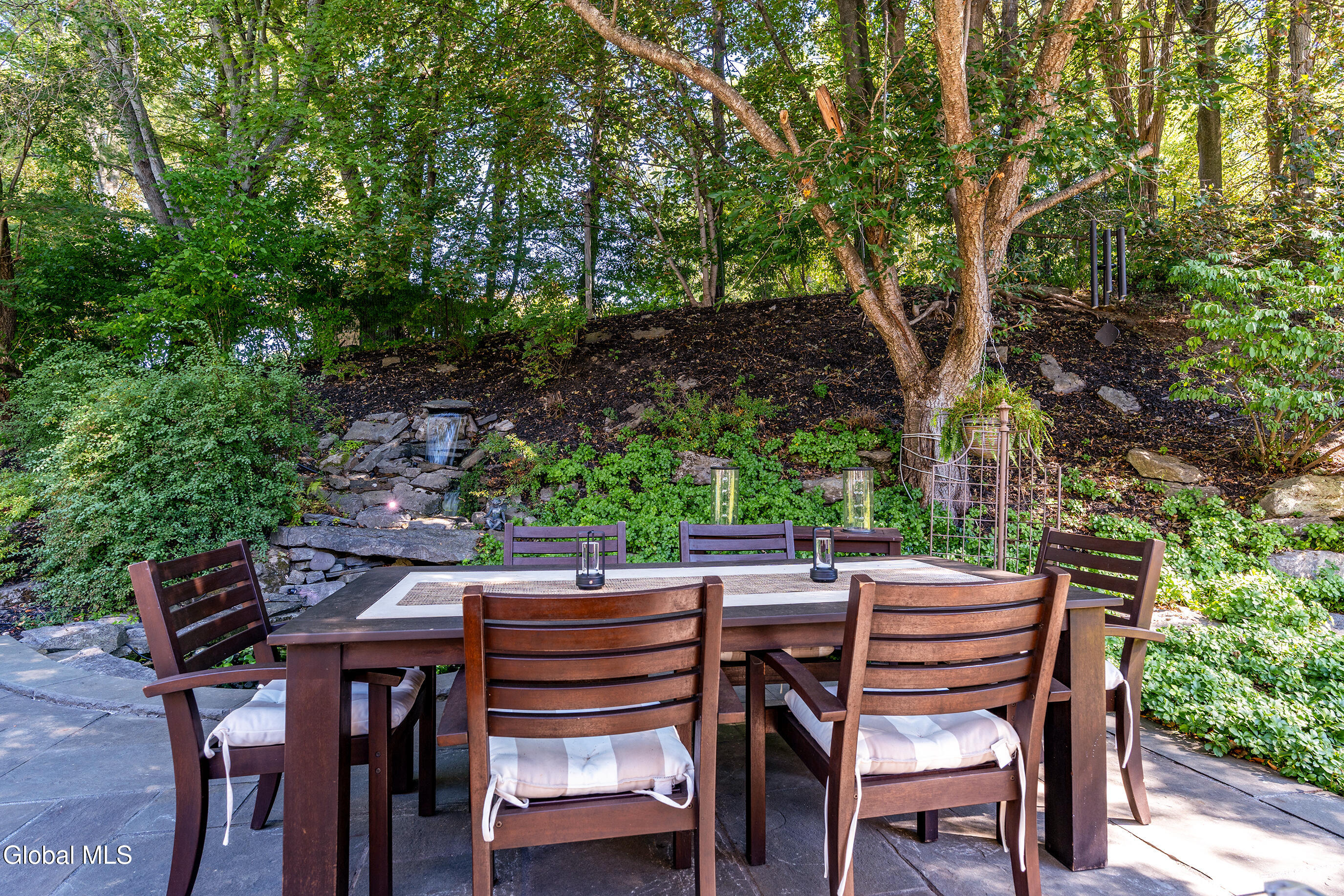 22 Olive Tree Lane Albany NY 12208
