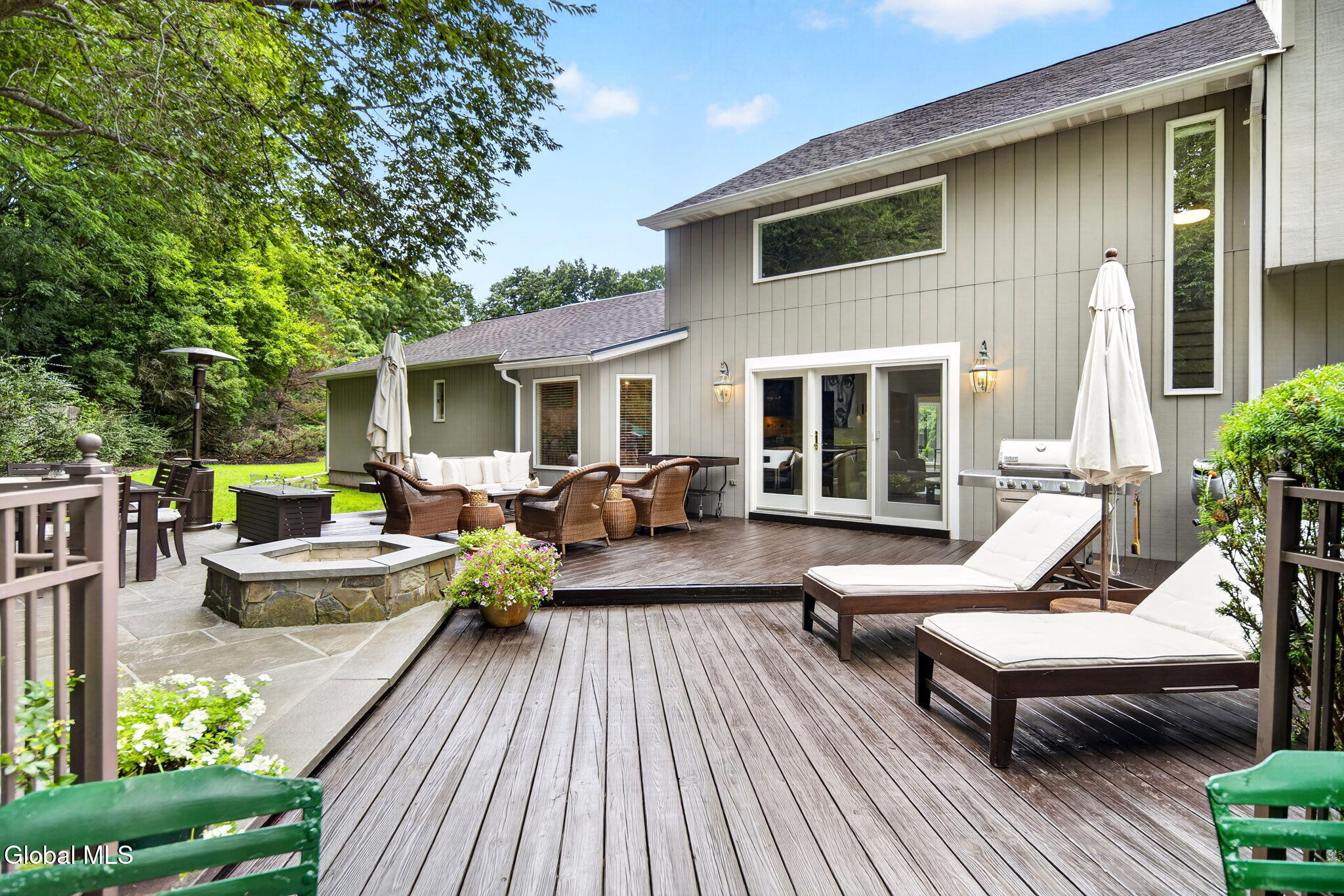 22 Olive Tree Lane Albany NY 12208