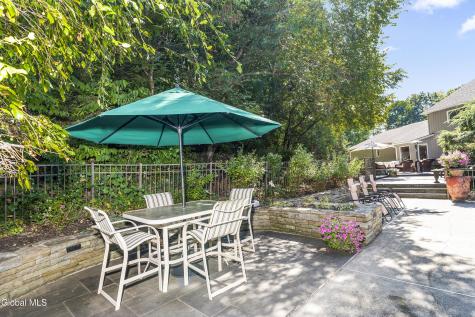 22 Olive Tree Lane Albany NY 12208