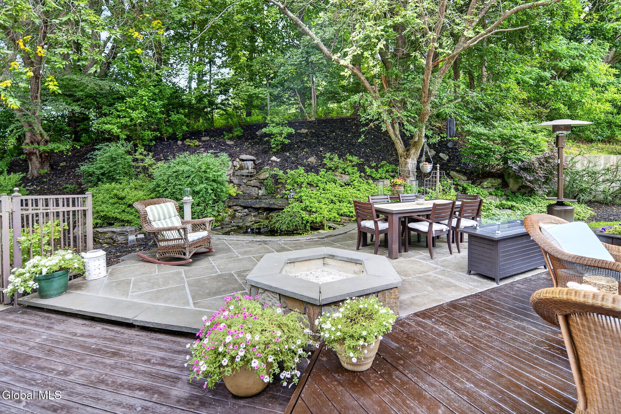 22 Olive Tree Lane Albany NY 12208