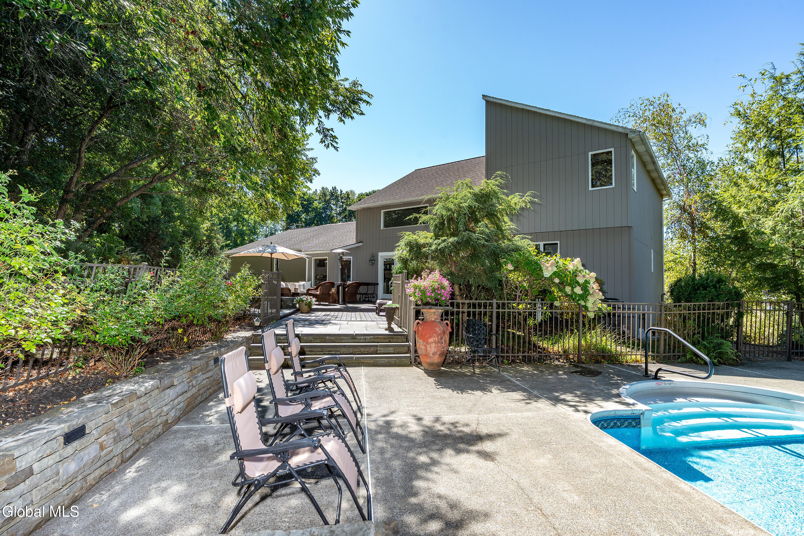 22 Olive Tree Lane Albany NY 12208