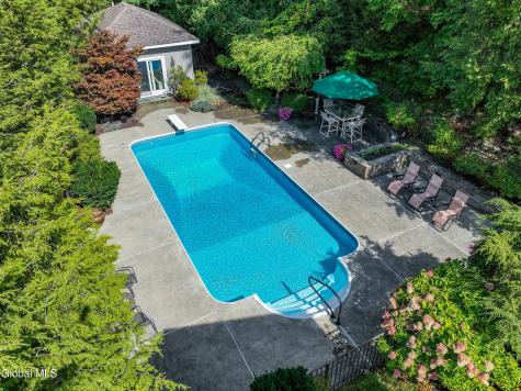 22 Olive Tree Lane Albany NY 12208