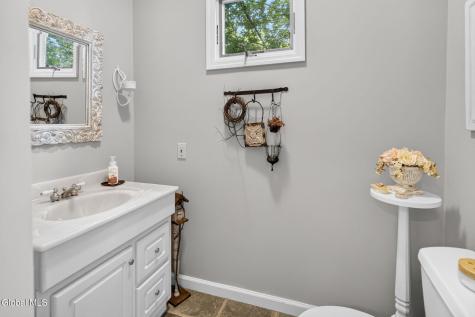 22 Olive Tree Lane Albany NY 12208