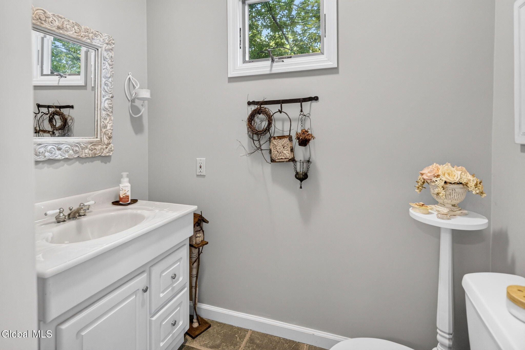 22 Olive Tree Lane Albany NY 12208