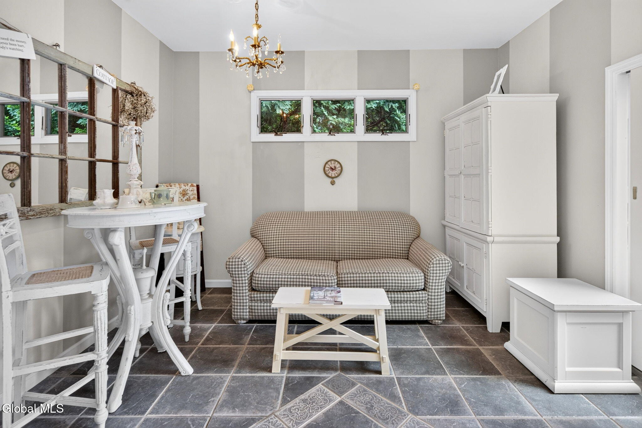 22 Olive Tree Lane Albany NY 12208