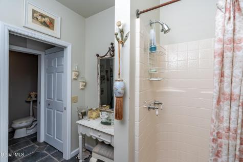 22 Olive Tree Lane Albany NY 12208