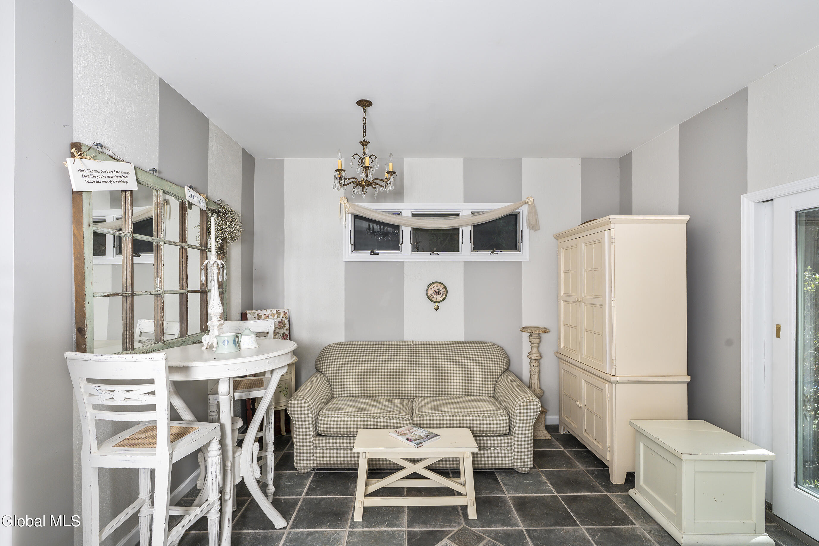 22 Olive Tree Lane Albany NY 12208