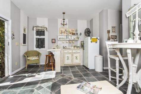 22 Olive Tree Lane Albany NY 12208
