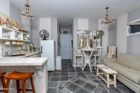 22 Olive Tree Lane Albany NY 12208
