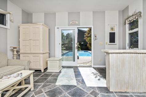 22 Olive Tree Lane Albany NY 12208