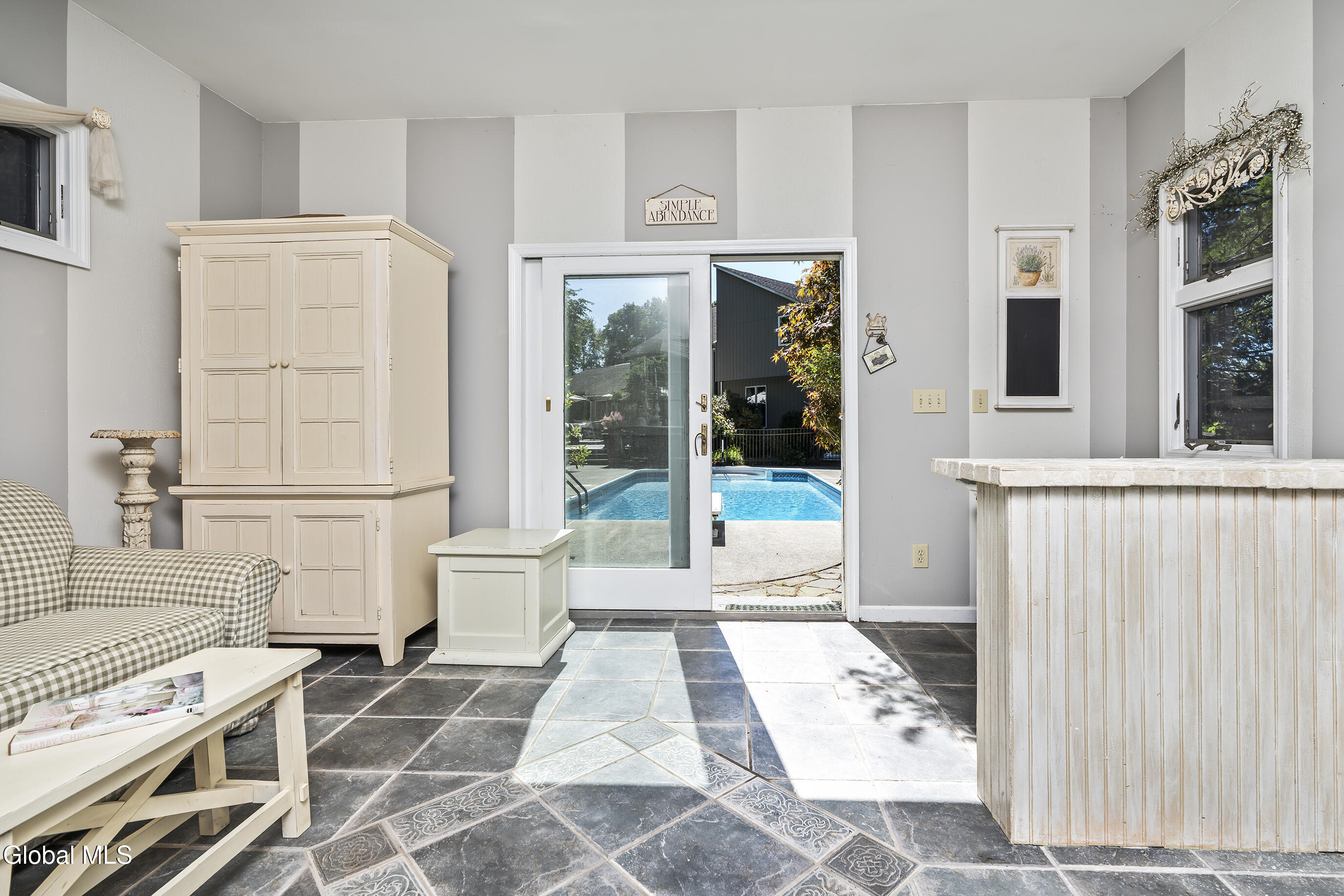 22 Olive Tree Lane Albany NY 12208